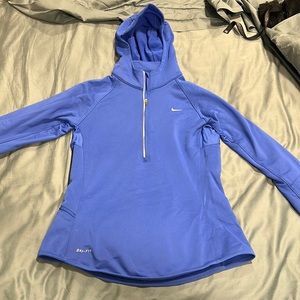 Nike dri-fit blue hooded pullover with thumb holes and side pocket